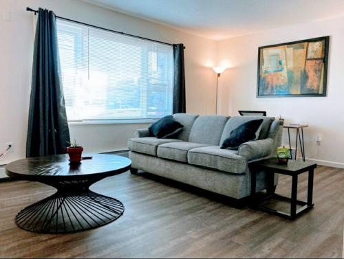 Webster Hill Suites - Inviting Comfort with Office Essentials