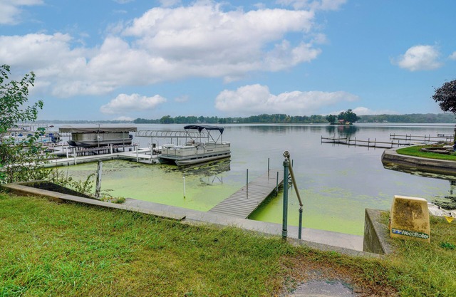 Webster Lake Home w/ Patio ~ 3 Mi to Town!
