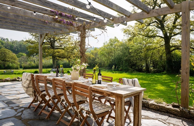 Weekemoor - a house that sleeps 8 guests in 4 bedrooms