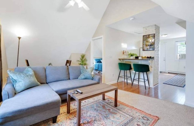 WeHa Penthouse w/ Private Deck
