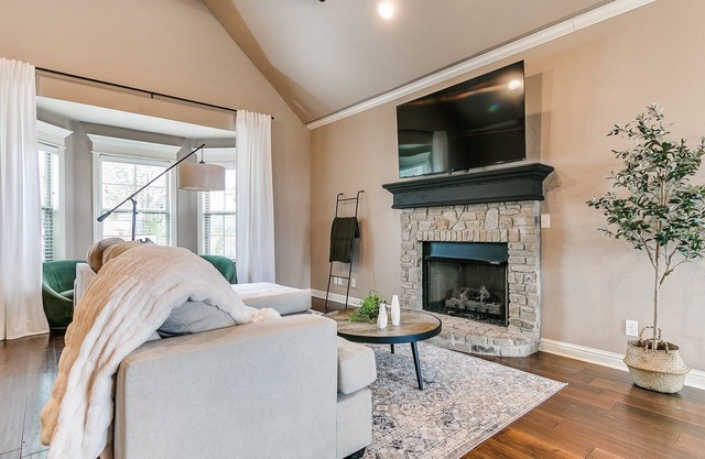 Welcome Home to Comfort and Convenience in Norman!