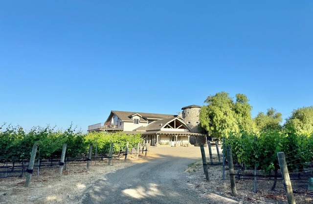 A true one of a kind destination - THE COTTAGE @ The Big Pond Ranch & Vineyards