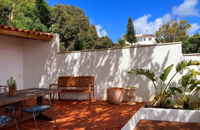 Welcome to Casa das Escadinhas, a charming oasis in the Algarve. Apt 2-3 Pers