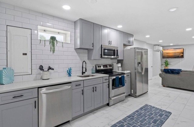 Welcome to Coastal Escape Arnold! This unit is located in the lower level of the home