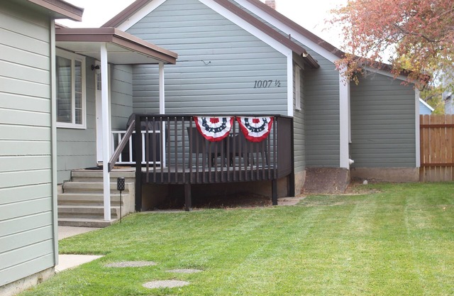 Welcome to Filly Hideaway- walk to downtown Cody!