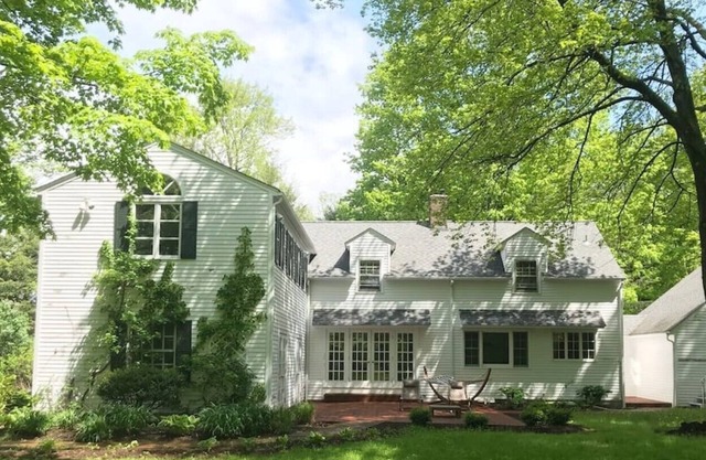 Simply Serene: 5 ensuite bdrm and maximum coziness
