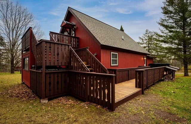 Modernes Trailside Ferienhaus mit Outdoor Whirlpool und erlaubt Hund