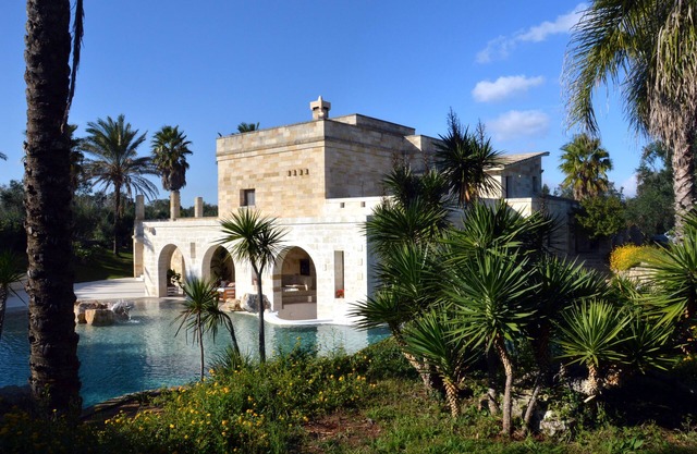 Villa mit privatem Pool, umgeben von Olivenhain Salento