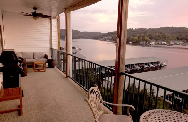 Welcome to our condo on the Lake!
