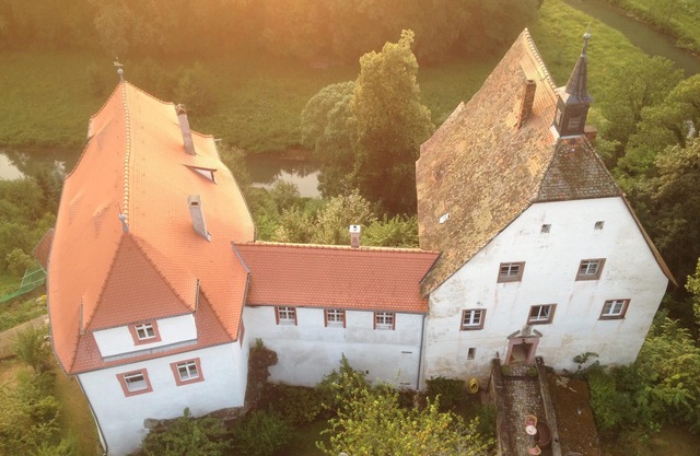 Willkommen auf Schloss Plankenfels - Wohnen wie die Burgherren im Südflügel !