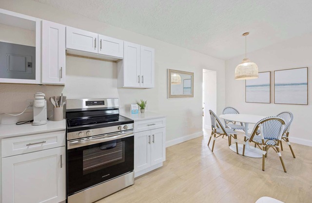 Welcome to The Drift – Your Laid-Back Beach Escape in Cocoa Beach!