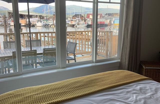 Welcome to the Ocean Front Cowibbean Cottage