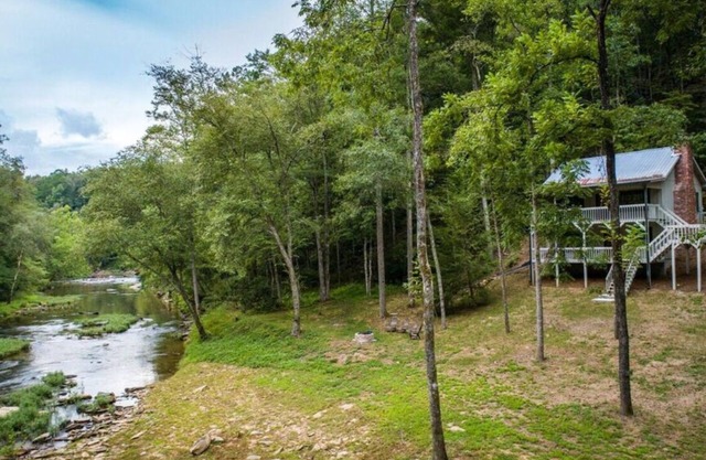 Dies ist die perfekte abgeschiedene Creekside Destination