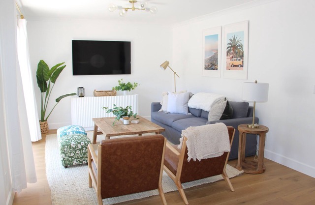 Welcome to the Surf Shack! Cozy & Stylish 2BD home- walkable to beach & 101!