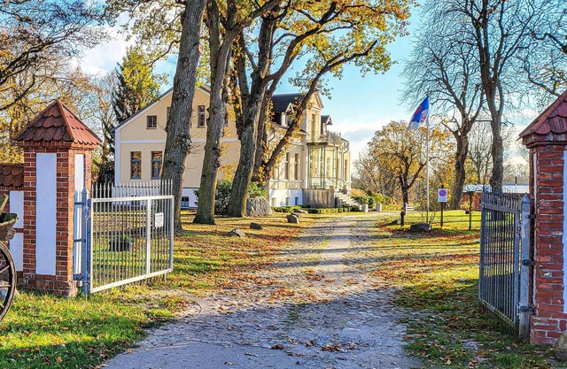 Welcome to the vacation apartment Ahrenshoop with a beautiful view of the landscape!