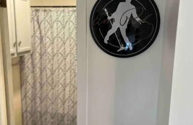 Welcome to The Vinyl Tap! apt 3