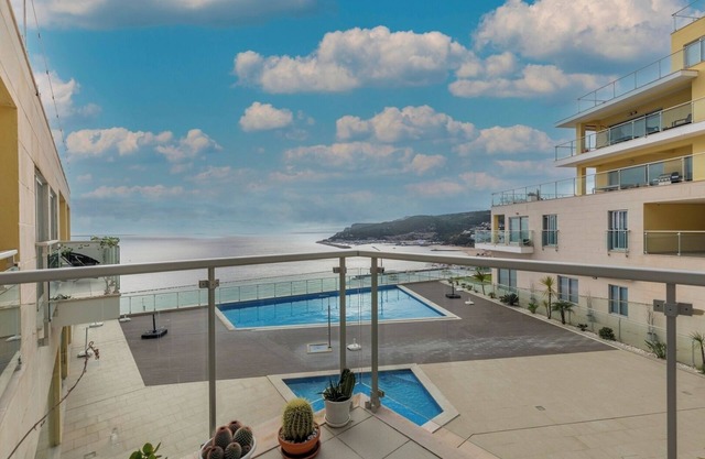 Welcome to this modern and cozy apartment! Enjoy the incredible view of the...