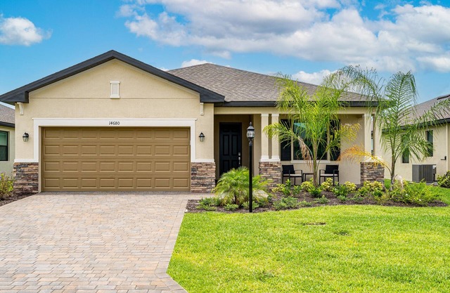 Welcome to your home away from home in Fort Myers, Florida!