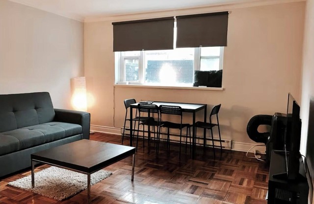 Welcoming apartment in the heart of Greek town