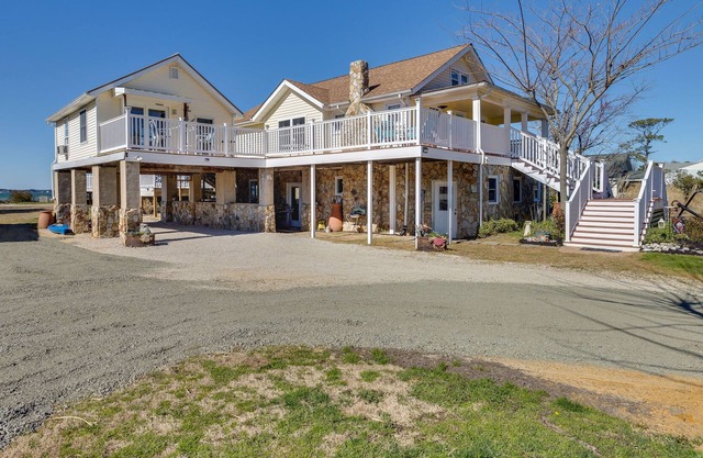 Welcoming Cottage w/ Outdoor Pool & Water Views!
