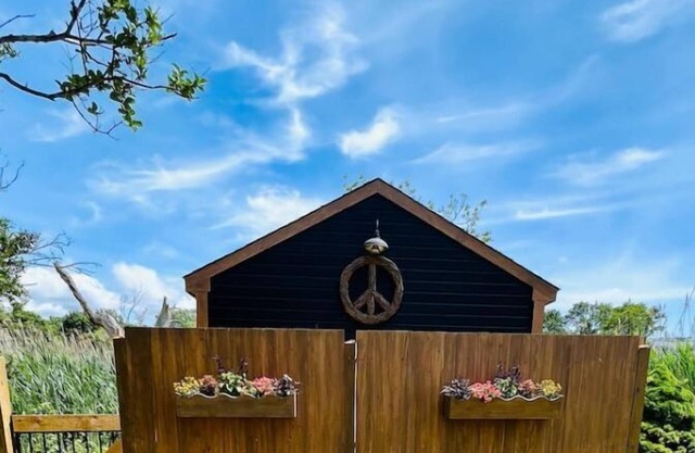 🌾Welcoming Tiny Home! Downtown & Beachy☀️