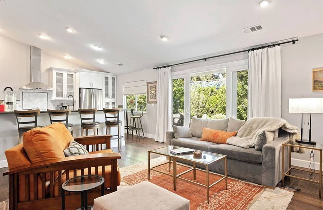 Sunset Hill House: Views, Chef's Kitchen, Fireplace