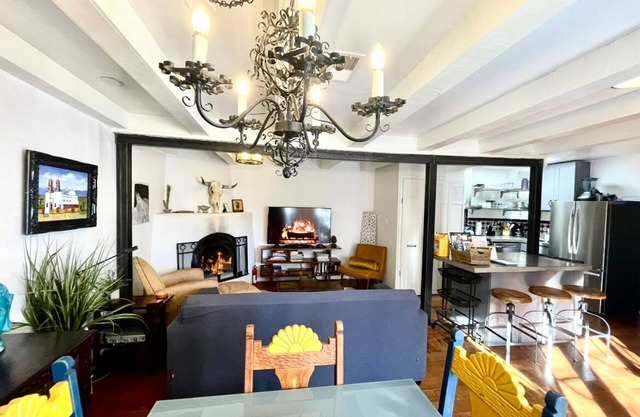 Well Appointed Historic Downtown Casita, Walk to Everything!