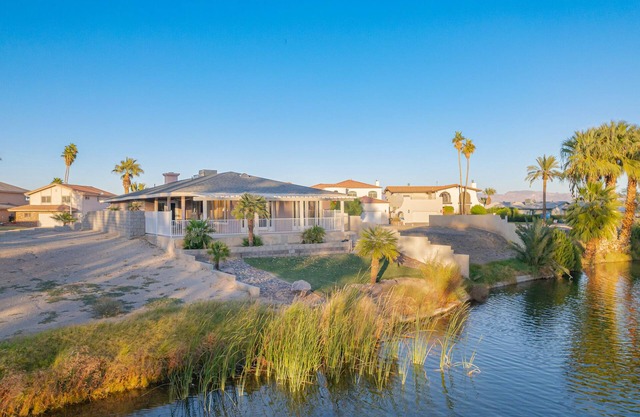Well-appointed home just steps from the Colorado river!