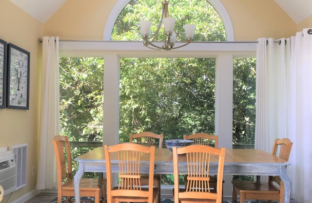 Ocean Edge, Upper Level, King Bed, Updated, 4 ACs, 8 Pool Passes (Fees Apply) - EN0609
