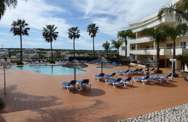 Geräumiges Apartment mit einem Schlafzimmer / 4 Personen mit Nutzung des Pools fünf Minuten vom Strand entfernt