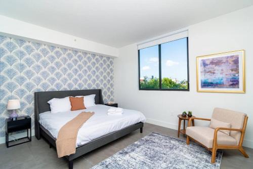 Well Located 1BR with King Bed, Laundry and Parking Option Near Brickell and Marlins Park