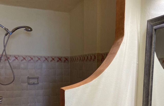 Well located condo in Las Glorias/Versalles in Puerto Vallarta, close to beach