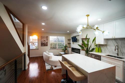 Wellness Sanctuary min to NYC Sleeps 9 w Garage