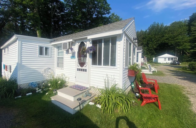 Wells cabin Ogunquit line close to all Avail dates start in May