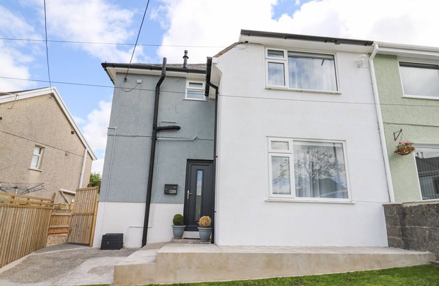 WELSH VALLEY HOUSE, family friendly in Gwaun-Cae-Gurwen