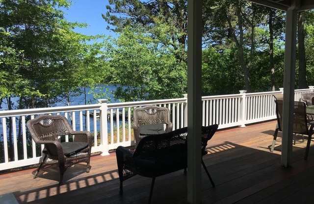 Wequaquet Lake Dream mit eigenem Dock, sehen Sie unser Video! Sonderangebote anfragen!