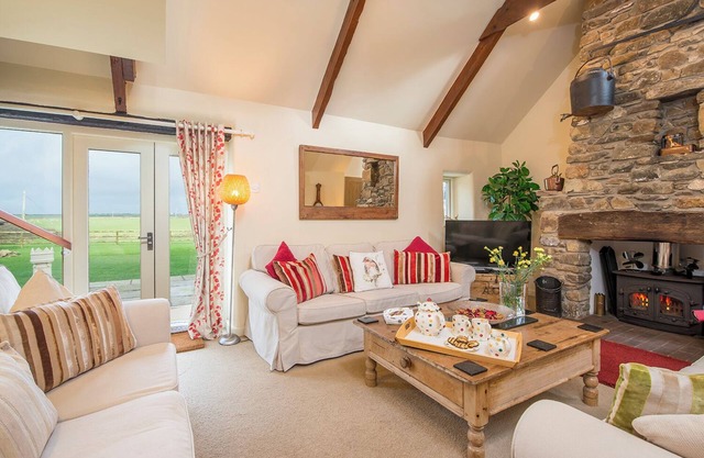 West Barn, Holiday Cottage Lochvane, nr Solva, Sleeps 8, 4 bedrooms, bathrooms