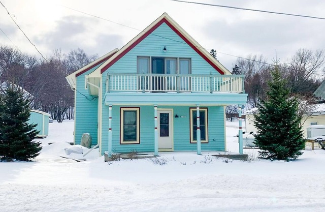 West Bay Bungalow - Across from beautiful views of the bay