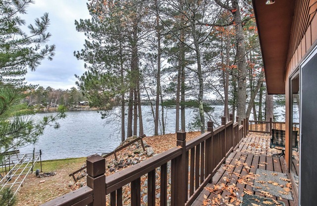 West Bay Getaway welcomes you to the Northwoods.