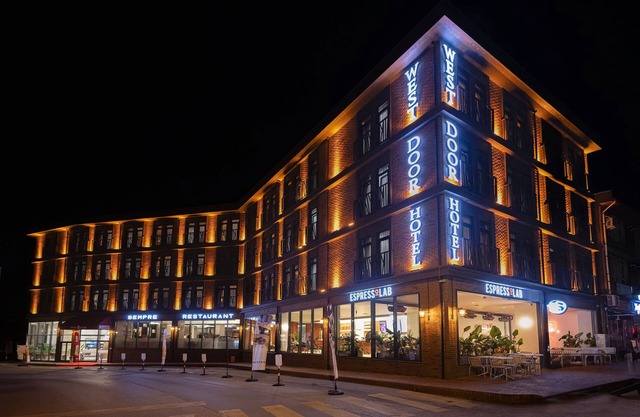 West Door Hotel