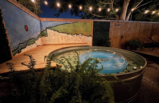 The Artful Abode - Centrally Located - stock tank pool