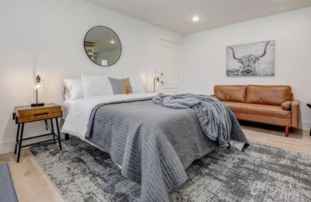 West Home | Modern Midtown Apt
