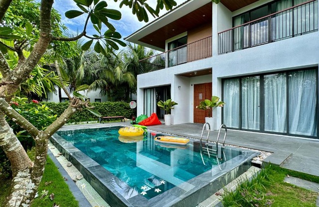 West Phu Quoc beach villa private swimming pool