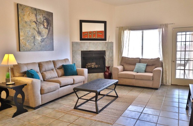 West Side getaway Jacana Loop