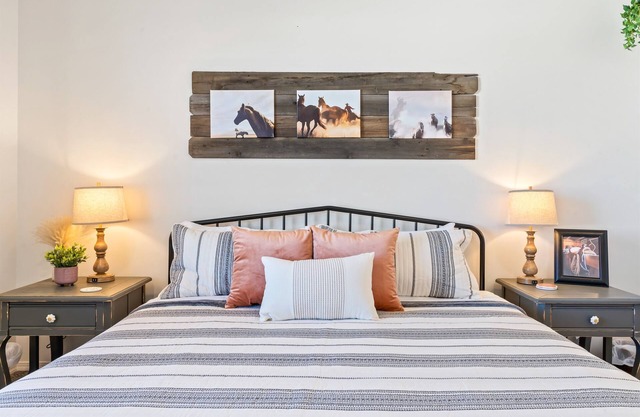 Western Charm | Caldwell | Hot Tub | Near C of I