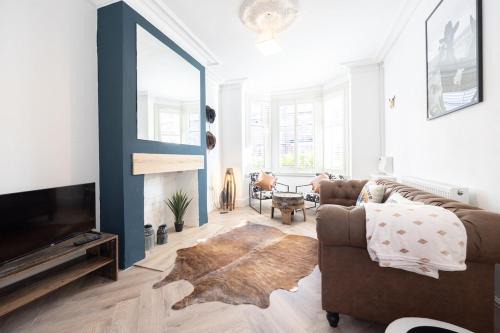 Western House - Central Warrington - Sleeps 5