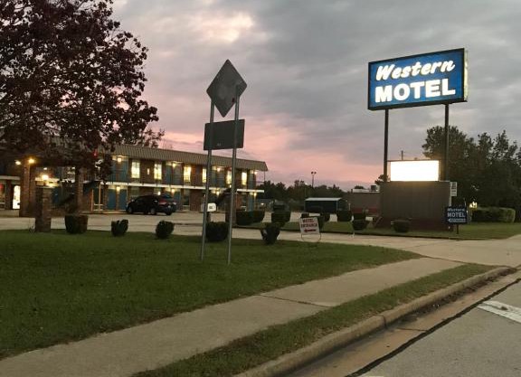 WESTERN MOTEL