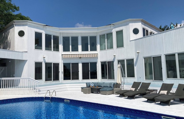 Westhampton - Bayview, beheizter Pool, privates Dock - Mitte August bis LD