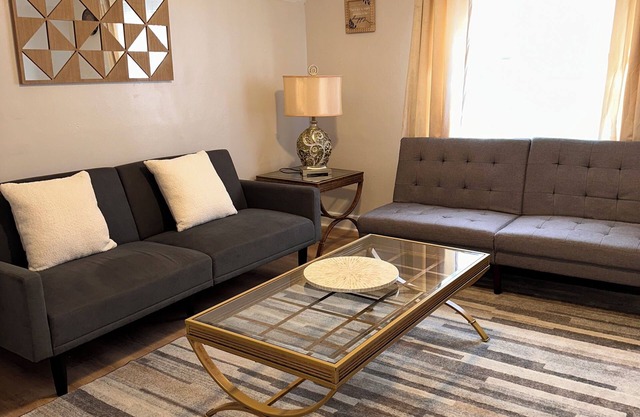 Westville Gem - Stylish 1BR Retreat -Private 3rd Floor Stay