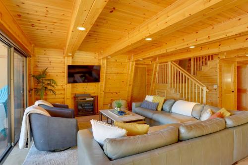 Westwood Lakefront Cabin with Hot Tub and Boat Dock!